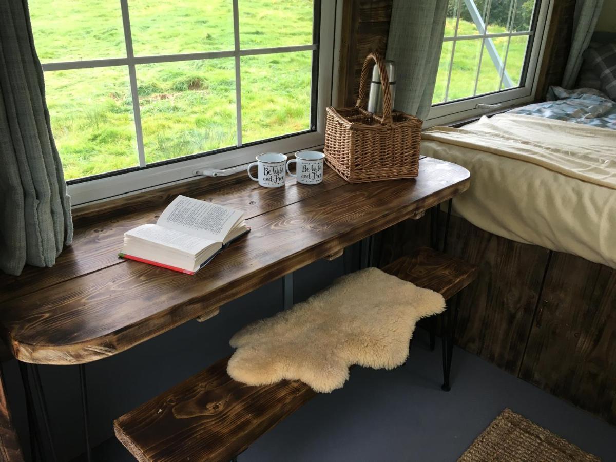 Belan Bluebell Woods Shepherds Hut ชานีดลอยส์ ภายนอก รูปภาพ